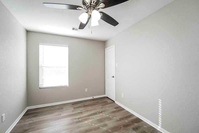 2,040/Mo, 3131 View Valley Trl Katy, TX 77493 Bedroom View 3