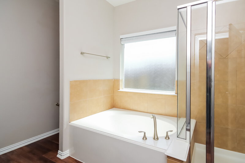 3,410/Mo, 24418 Hikers Bend Dr Katy, TX 77493 Main Bathroom View