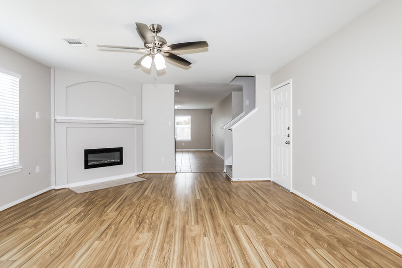 2,400/Mo, 21334 Bella Luna Ct Spring, TX 77379 Living Room View