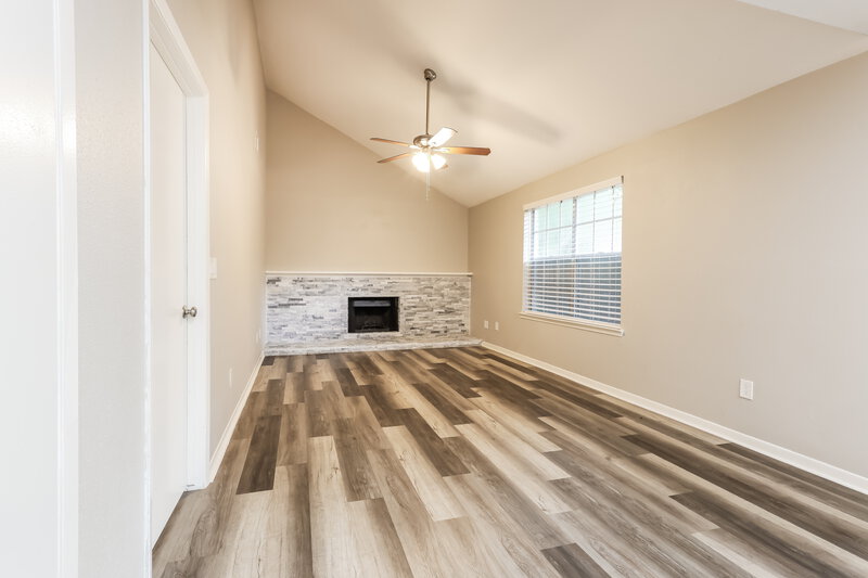 2,180/Mo, 3 Rockridge Ct Spring, TX 77381 Living Room View