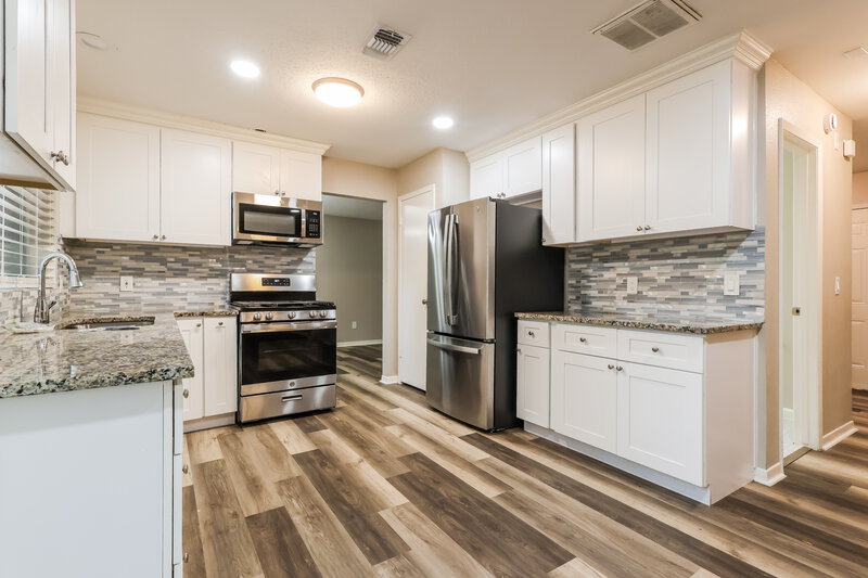 2,180/Mo, 3 Rockridge Ct Spring, TX 77381 Kitchen View 2