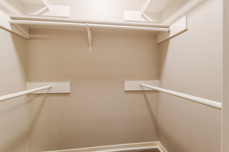 2,180/Mo, 3 Rockridge Ct Spring, TX 77381 Walk In Closet View