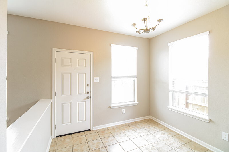 2,500/Mo, 11305 Shoal Creek Dr Pearland, TX 77584 Dining Room View 2