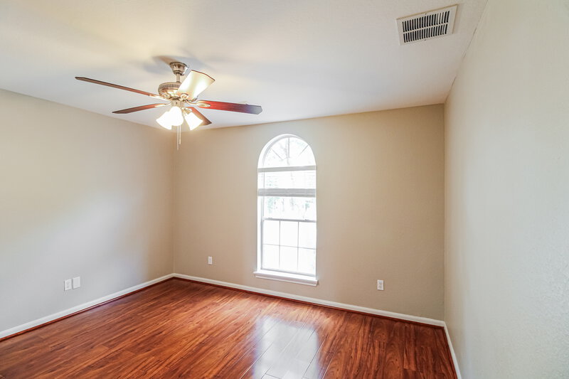 2,500/Mo, 11305 Shoal Creek Dr Pearland, TX 77584 Bedroom View 2