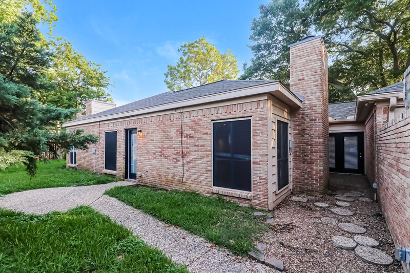 2,365/Mo, 2951 Lakeview Dr Missouri City, TX 77459 Front View