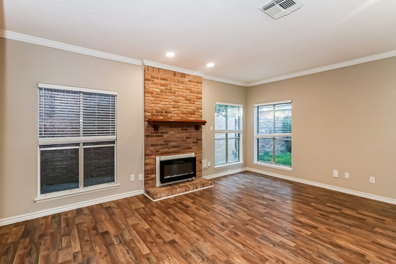 2,365/Mo, 2951 Lakeview Dr Missouri City, TX 77459 Family Room View