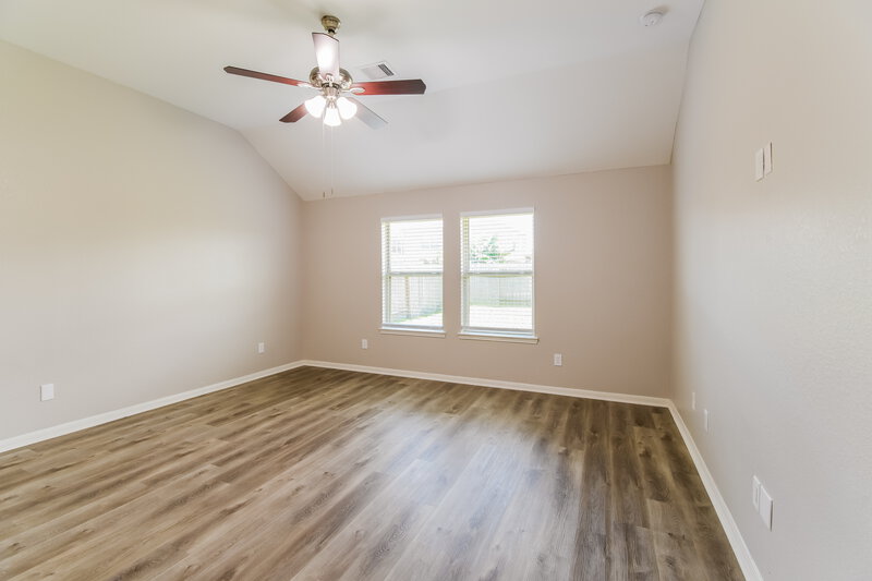 2,320/Mo, 5106 Bay Ln Bacliff, TX 77518 Main Bedroom View