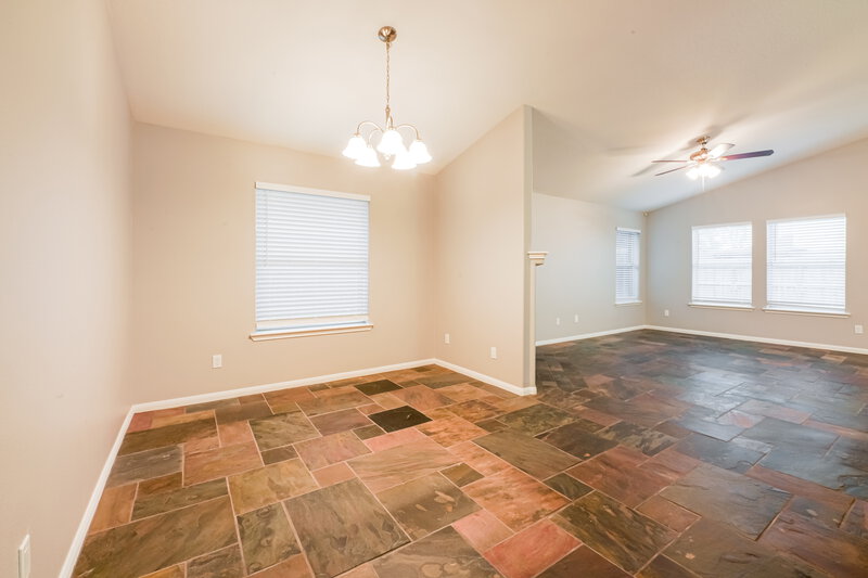 2,340/Mo, 5808 Orchard Spring Ct Pearland, TX 77581 Dining Room View 2