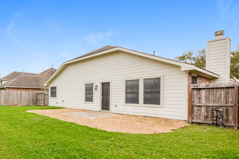 2,340/Mo, 5808 Orchard Spring Ct Pearland, TX 77581 Rear View