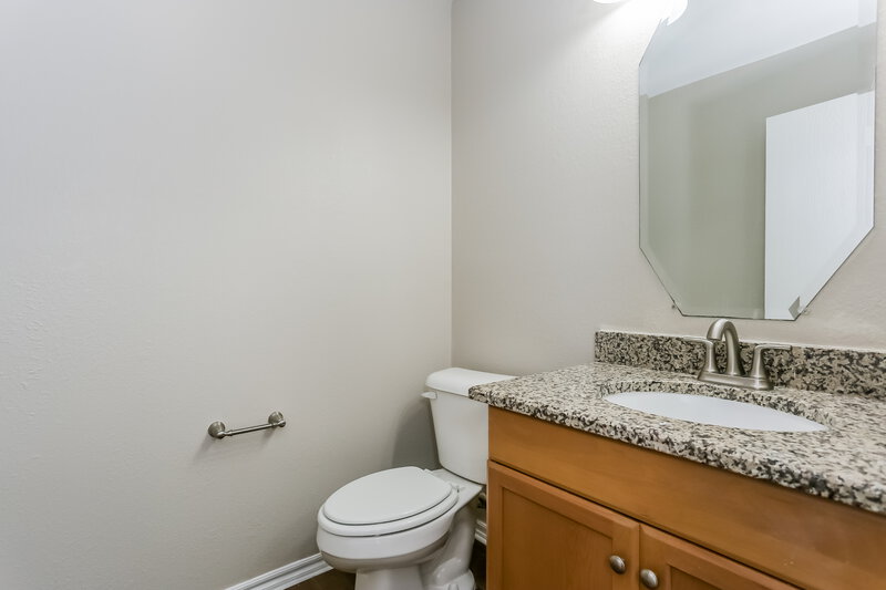 2,130/Mo, 12039 Green Coral Dr Houston, TX 77044 Bathroom View 2