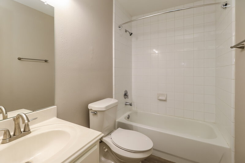 1,980/Mo, 12080 La Salle River Rd Conroe, TX 77304 Bathroom View
