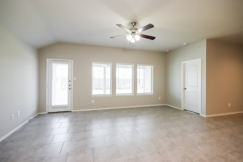 1,980/Mo, 20117 Lecrete Mill Dr New Caney, TX 77357 Living Room View 2