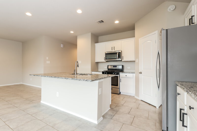 1,840/Mo, 20117 Lecrete Mill Dr New Caney, TX 77357 Kitchen View 2