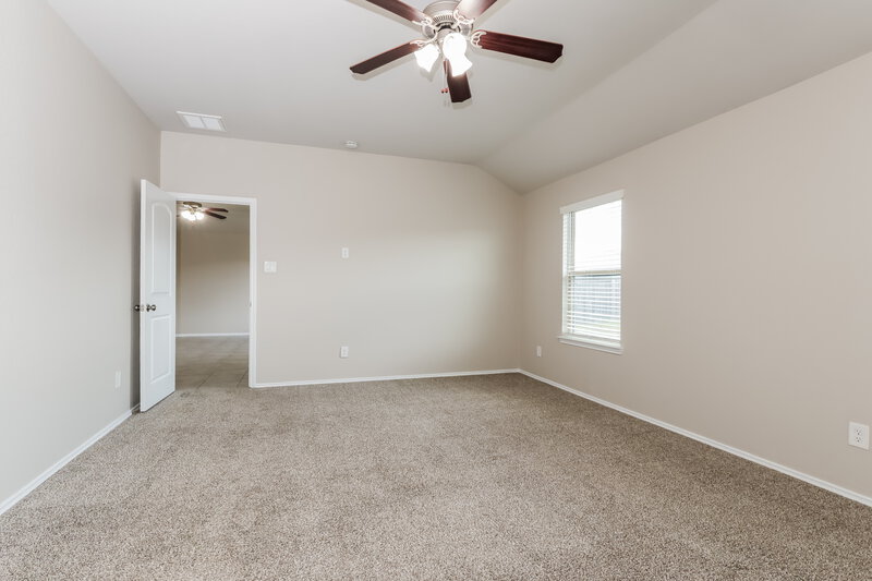 1,840/Mo, 20117 Lecrete Mill Dr New Caney, TX 77357 Main Bedroom View 2