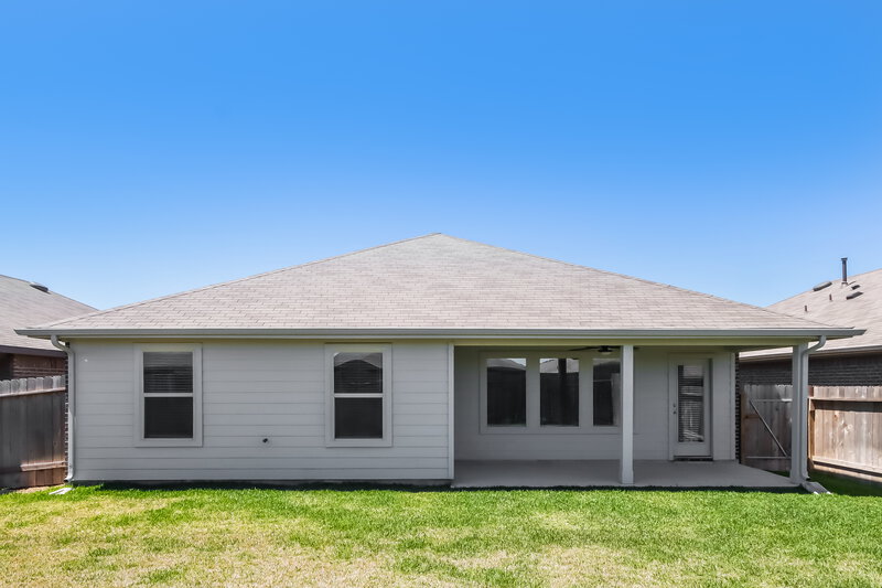 1,980/Mo, 20117 Lecrete Mill Dr New Caney, TX 77357 Rear View