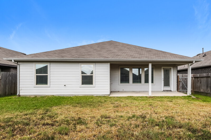 1,840/Mo, 20117 Lecrete Mill Dr New Caney, TX 77357 Rear View