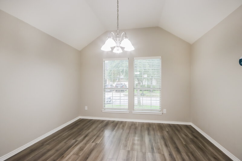 2,055/Mo, 12931 Palm Leaf Ct Houston, TX 77044 Dining Room View