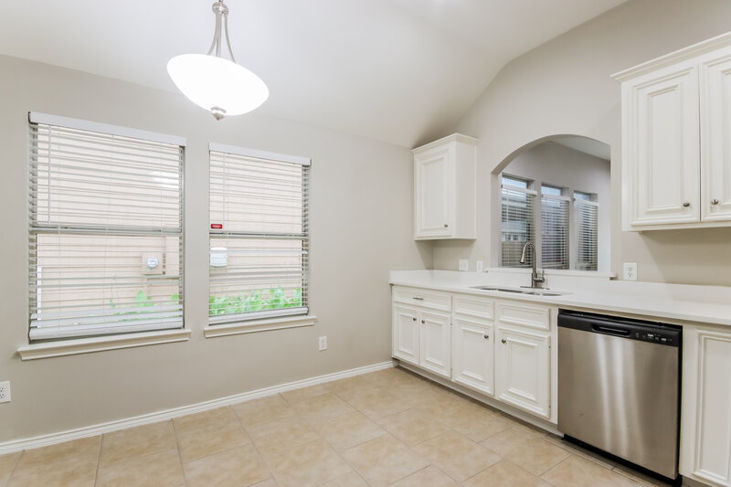 2,055/Mo, 12931 Palm Leaf Ct Houston, TX 77044 Kitchen View