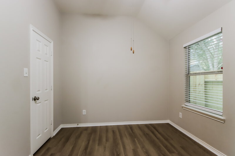 2,055/Mo, 12931 Palm Leaf Ct Houston, TX 77044 Bedroom View