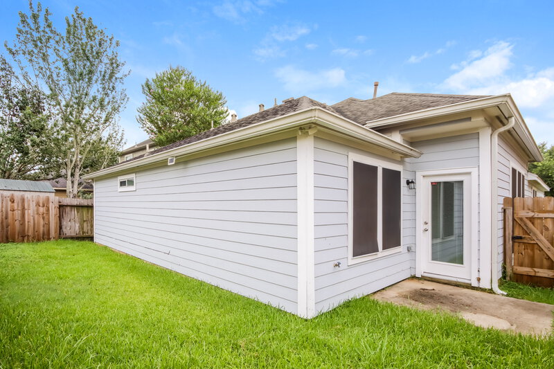2,055/Mo, 12931 Palm Leaf Ct Houston, TX 77044 Rear View