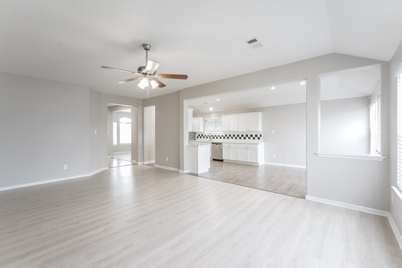 2,085/Mo, 18006 Oakmoss Hill Ct Richmond, TX 77407 Living Room View 2