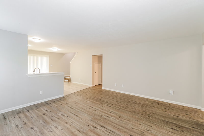 1,990/Mo, 19414 Cavern Springs Dr Tomball, TX 77375 Living Room View 2