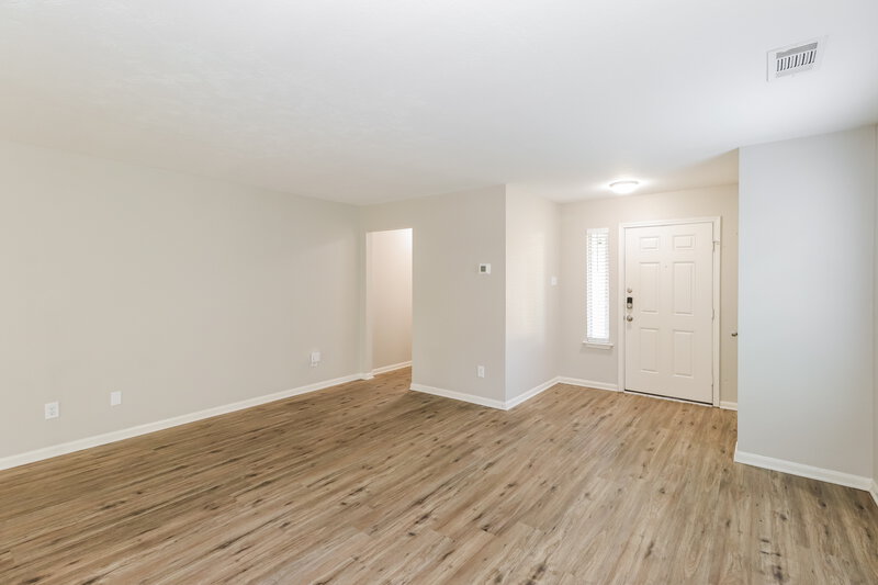 1,990/Mo, 19414 Cavern Springs Dr Tomball, TX 77375 Living Room View 3