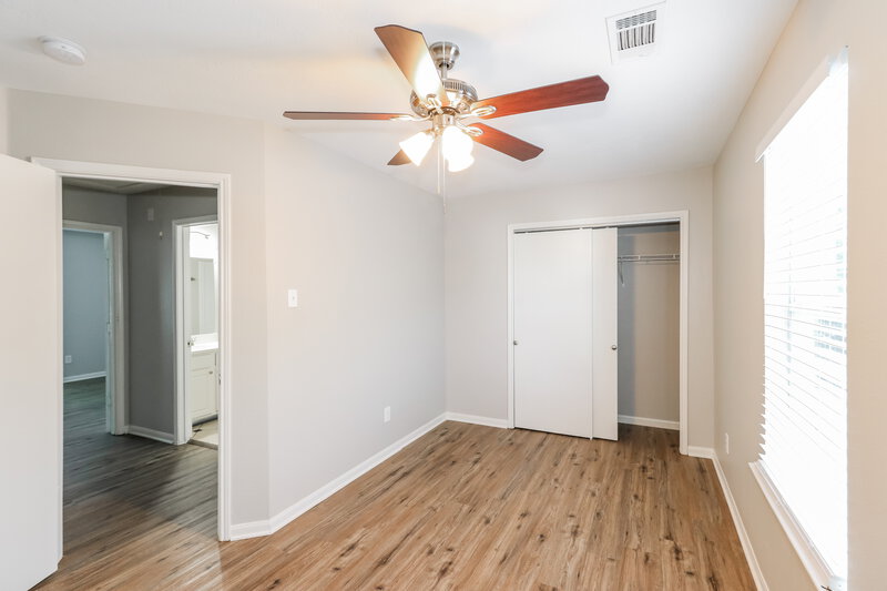 1,990/Mo, 19414 Cavern Springs Dr Tomball, TX 77375 Bedroom View