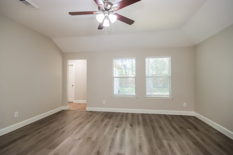 2,445/Mo, 1927 Ryansbrook Ln Spring, TX 77386 Living Room View 2