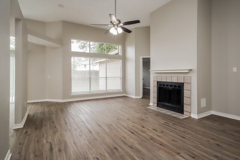 2,090/Mo, 1926 Havenhouse Dr Spring, TX 77386 Living Room View