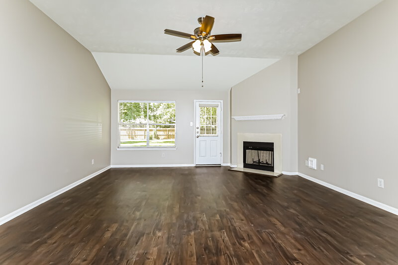2,215/Mo, 6530 Woodland Oaks Magnolia, TX 77354 Living Room View