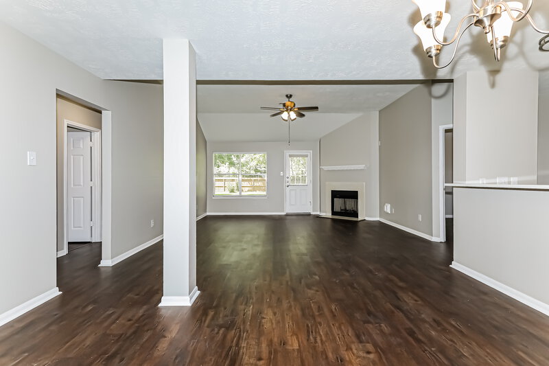 2,215/Mo, 6530 Woodland Oaks Magnolia, TX 77354 Living Room View 2