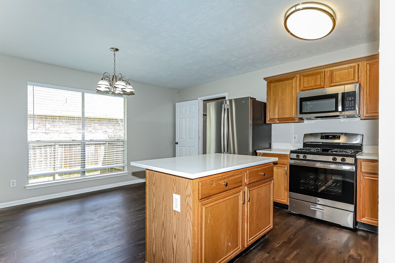 2,215/Mo, 6530 Woodland Oaks Magnolia, TX 77354 Kitchen View
