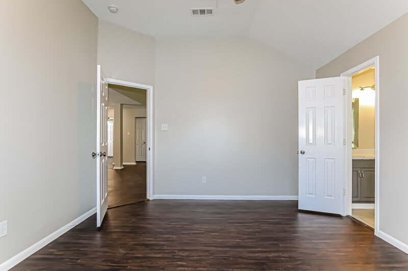 2,215/Mo, 6530 Woodland Oaks Magnolia, TX 77354 Main Bedroom View 2