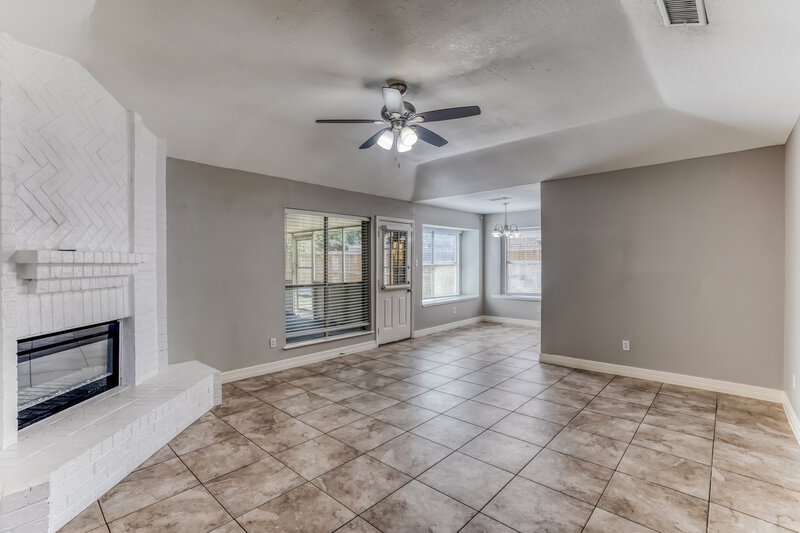 1,955/Mo, 1235 Park Ln Katy, TX 77450 Living Room View