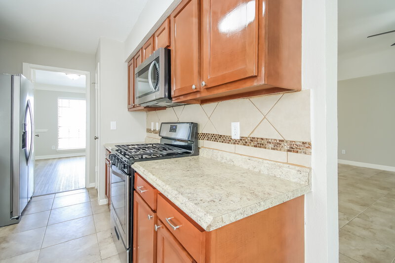 2,015/Mo, 1235 Park Ln Katy, TX 77450 Kitchen View