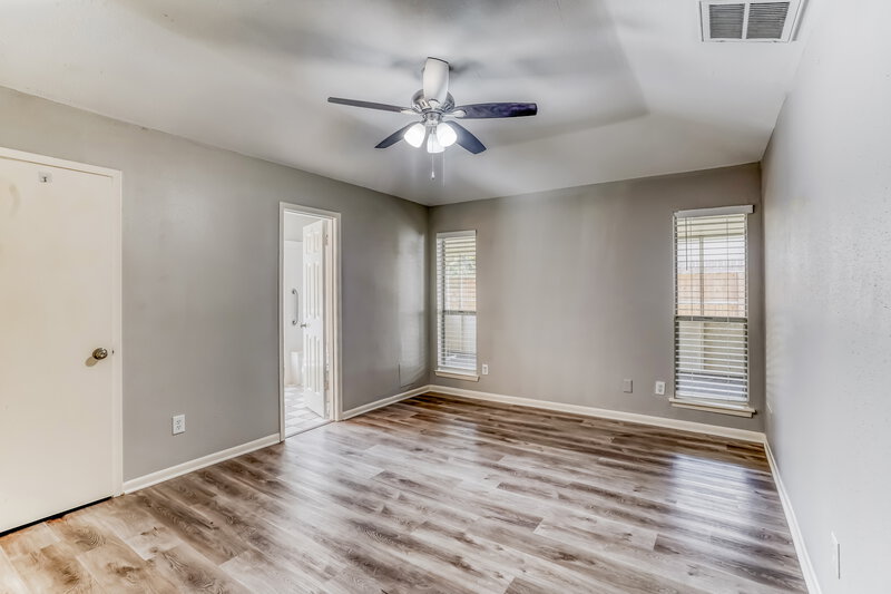 1,955/Mo, 1235 Park Ln Katy, TX 77450 Main Bedroom View