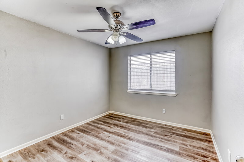1,955/Mo, 1235 Park Ln Katy, TX 77450 Bedroom View 3