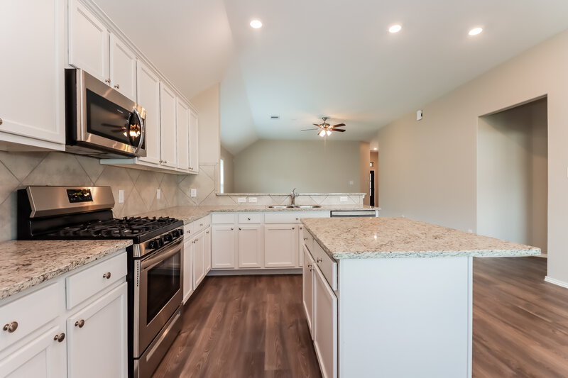 1,870/Mo, 3812 Vista Grove Ct Rosenberg, TX 77469 Kitchen View 2