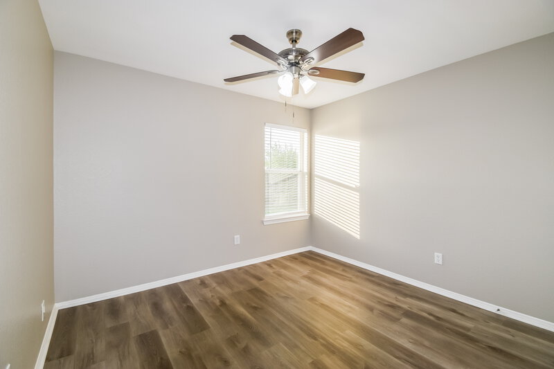 2,180/Mo, 822 Chase View Dr Bacliff, TX 77518 Bedroom View 3