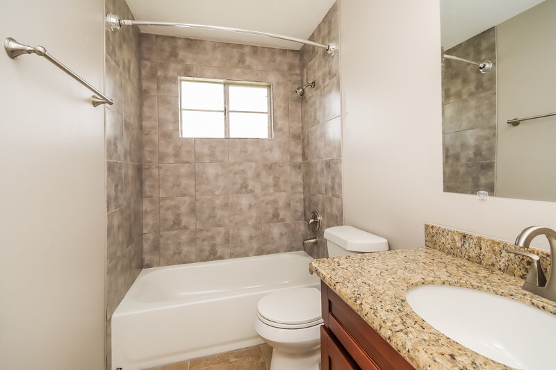 2,280/Mo, 2623 Anthony Hay Ln Katy, TX 77449 Bathroom View