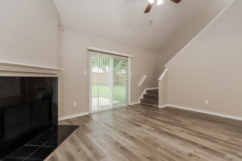 2,510/Mo, 21411 Park Timbers Ln Katy, TX 77450 Living Room View 2