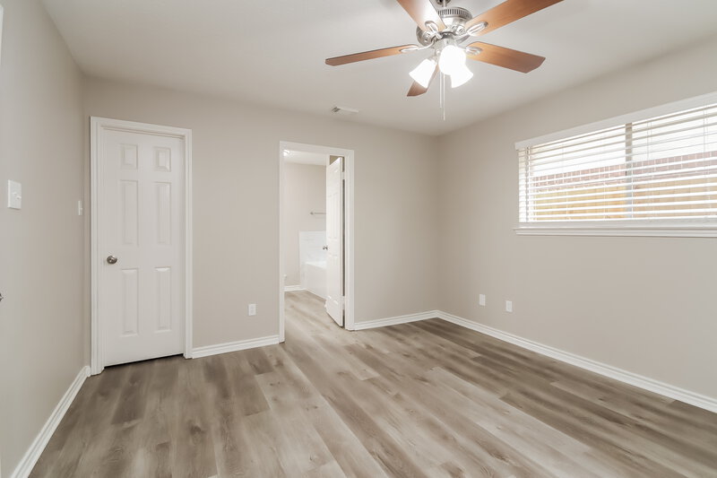 2,510/Mo, 21411 Park Timbers Ln Katy, TX 77450 Main Bedroom View 2