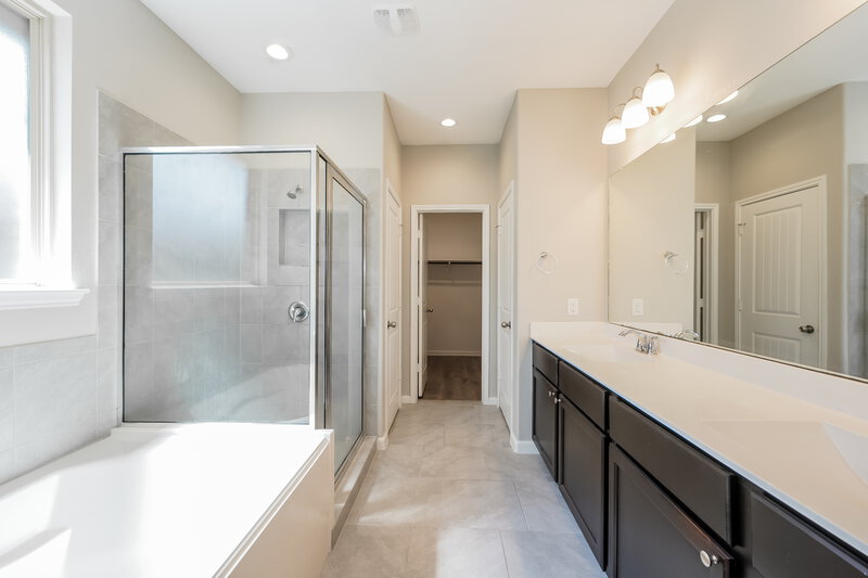 2,295/Mo, 6438 Sterling Shores Ln Rosenberg, TX 77471 Main Bathroom View