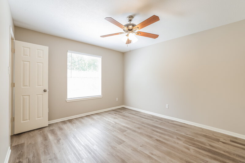 2,240/Mo, 14518 Southern Magnolia Cir Houston, TX 77044 Bedroom View 3