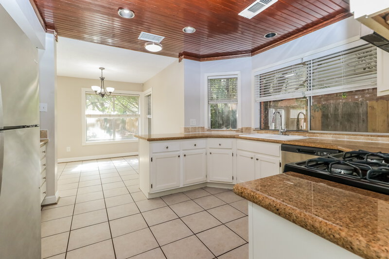1,950/Mo, 7811 Goldengrove Dr Spring, TX 77379 Kitchen View 2