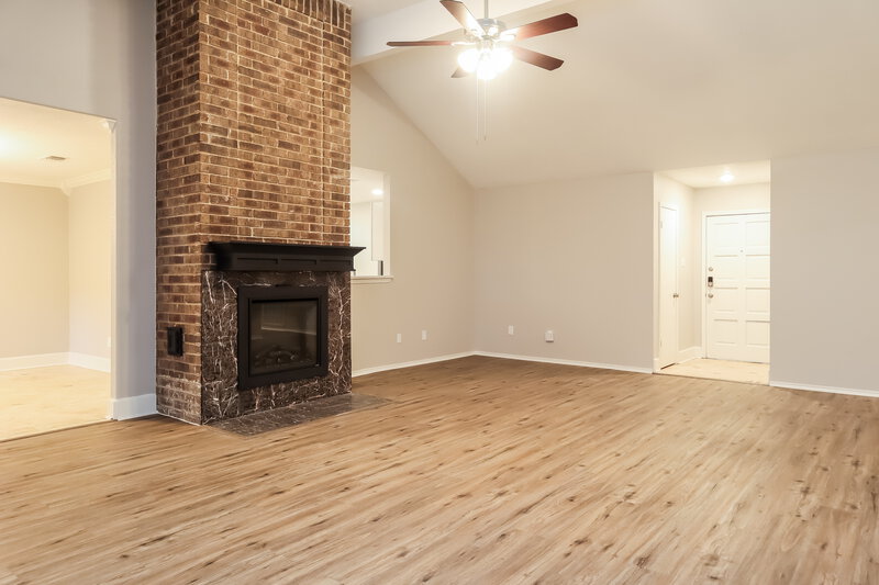 2,315/Mo, 6103 Nancet Dr Houston, TX 77041 Living Room View