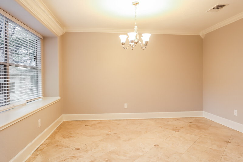 2,315/Mo, 6103 Nancet Dr Houston, TX 77041 Dining Room View