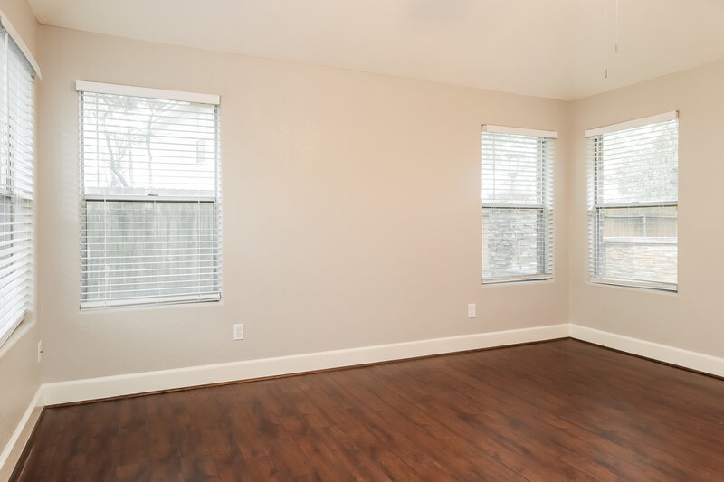 2,315/Mo, 6103 Nancet Dr Houston, TX 77041 Main Bedroom View