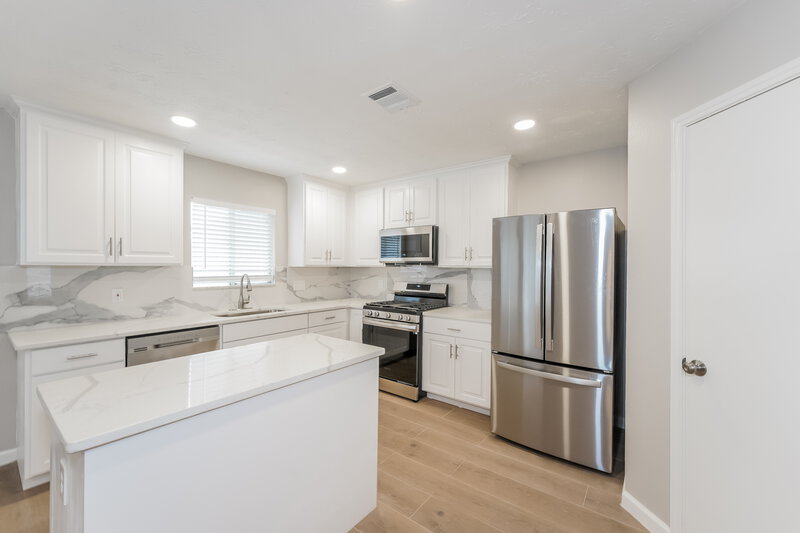 2,405/Mo, 13218 Nantucket Dr Sugar Land, TX 77478 Kitchen View